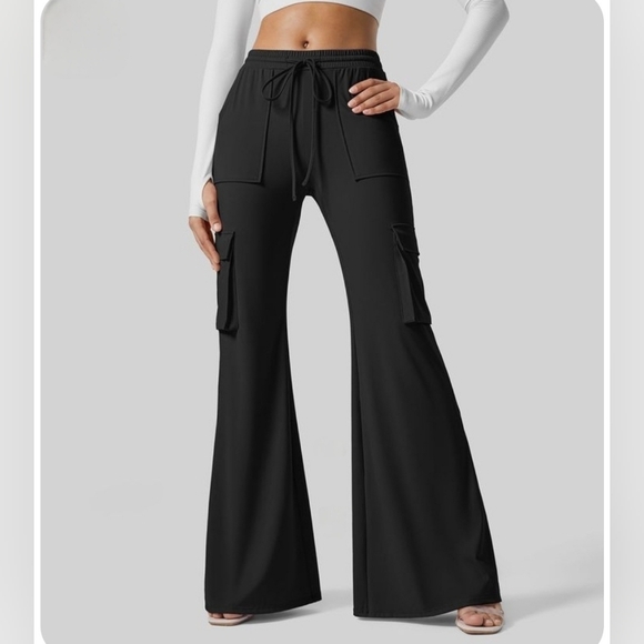 Halara Flare Cargo Pants L - Picture 1 of 7